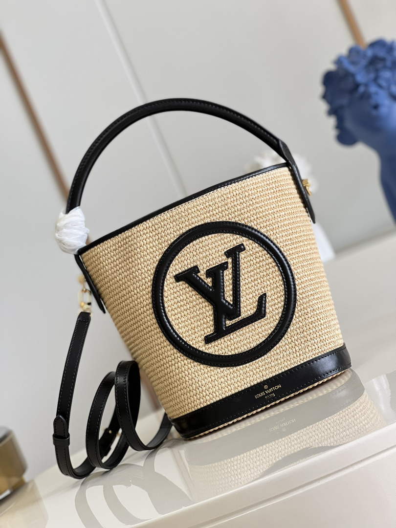 Louis Vuitton M59961 Petit Bucket Bag Black - 24 x 19 x 18.5 cm / Black - View 2