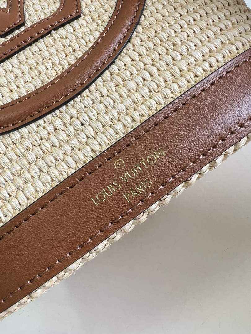 Louis Vuitton M59962 Petit Bucket Bag Brown