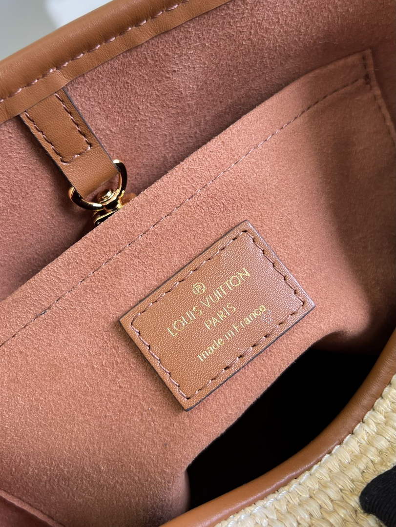 Louis Vuitton M59962 Petit Bucket Bag Brown - 24 x 19 x 18.5 cm / Caramel Brown - View 9