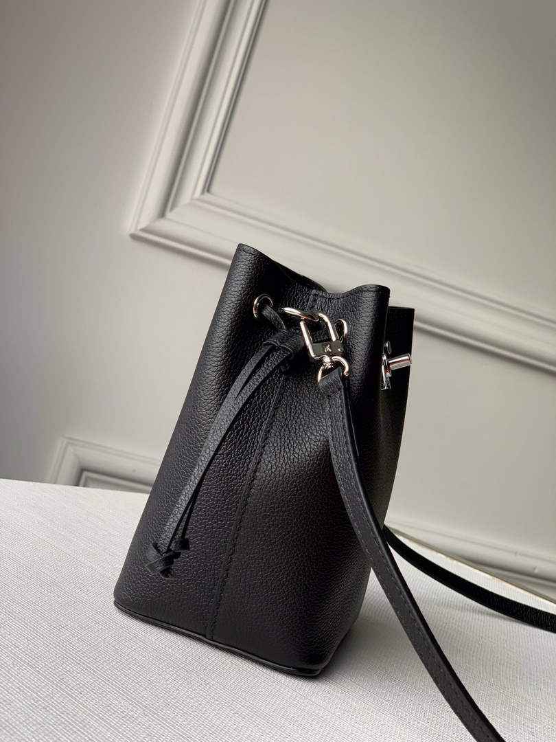 Louis Vuitton M68709 Nano Lockme Bucket Black