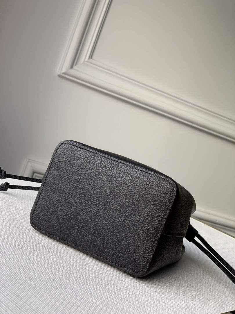 Louis Vuitton M68709 Nano Lockme Bucket Black