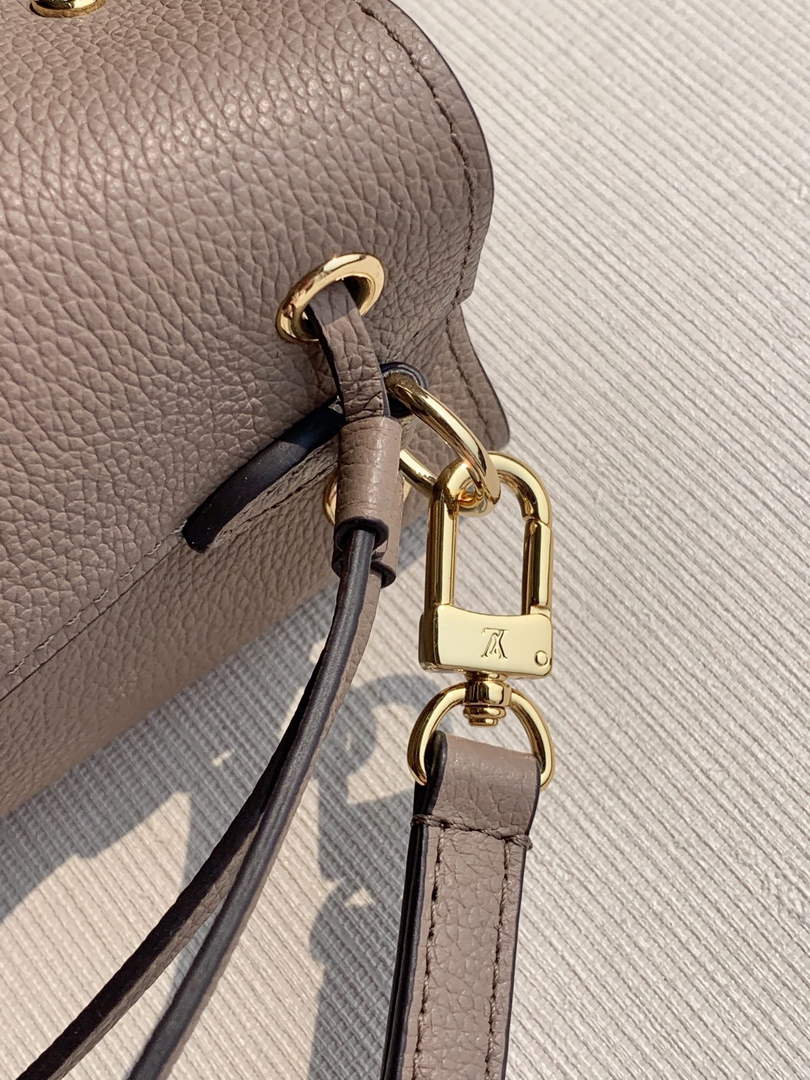 Louis Vuitton M68709 Nano Lockme Bucket light pink - 13.5 x 16 x 10 cm / light pink - View 6