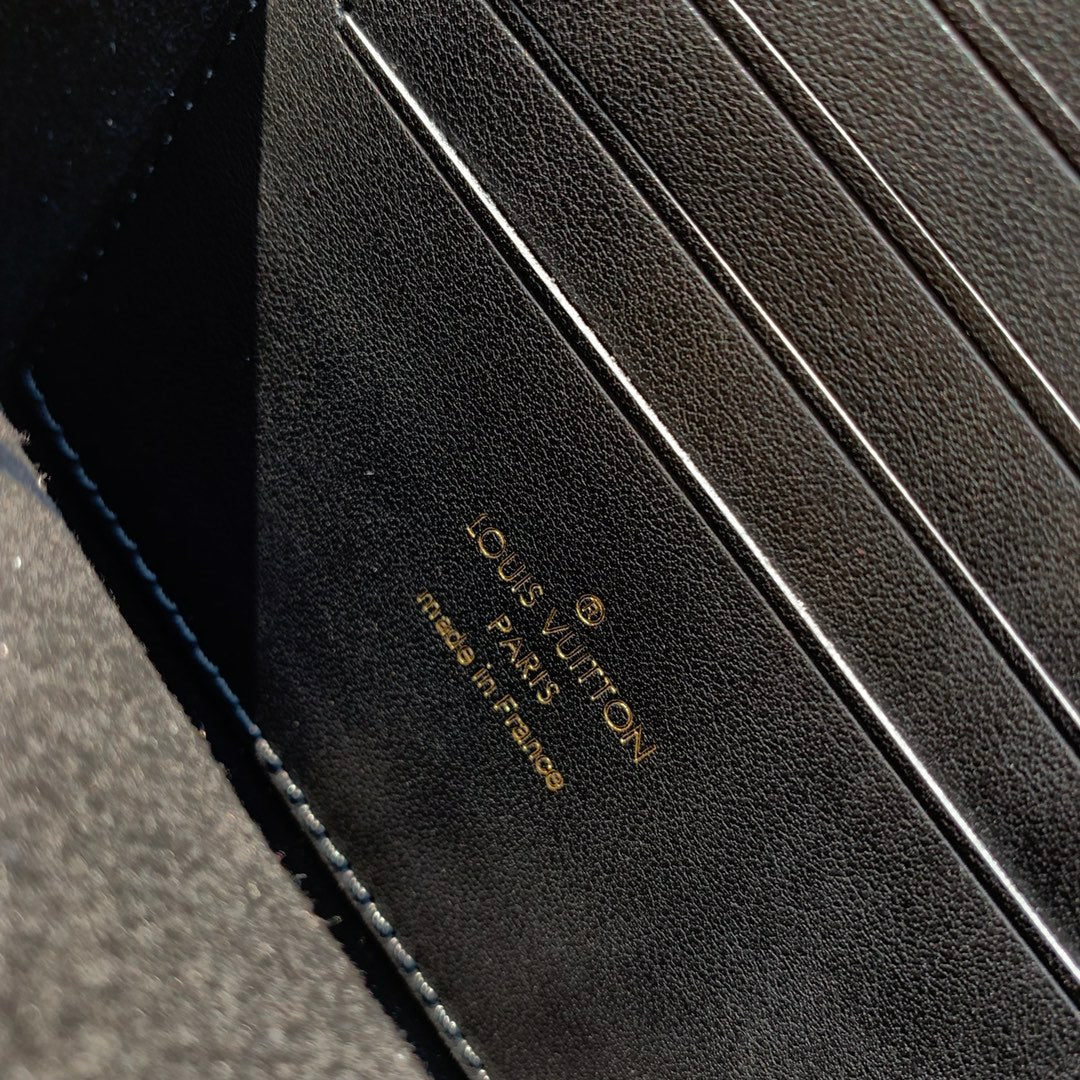 Louis Vuitton M68746 Dauphine Chain Wallet monogram - 18.5 x 12 x 5 cm / Monogram / Calf-leather trim - View 9