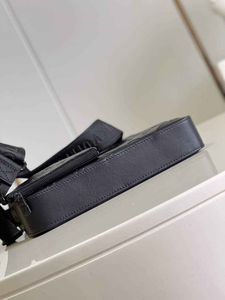 Louis Vuitton M69827 Duo Messenger Monogram Shadow Leather Black
