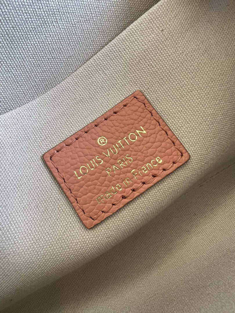 Louis Vuitton M80482 Félicie Pochette Leather Pink - 21 x 12 x 3 cm / Pink - View 9