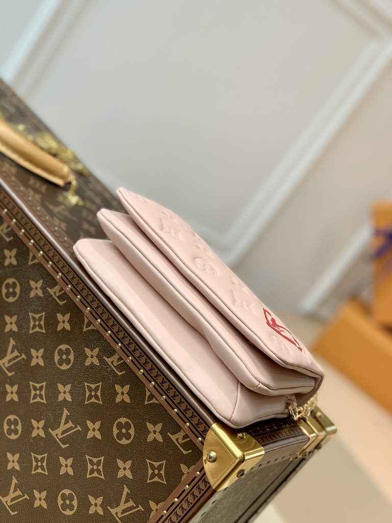Louis Vuitton M80834 Pochette Coussin Handbag Calfskin Leather Pink