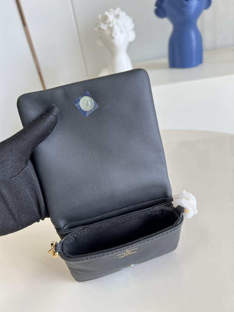 Louis Vuitton M81125 Beltbag Coussin Handbag Calfskin Leather Black - Default Title - View 8