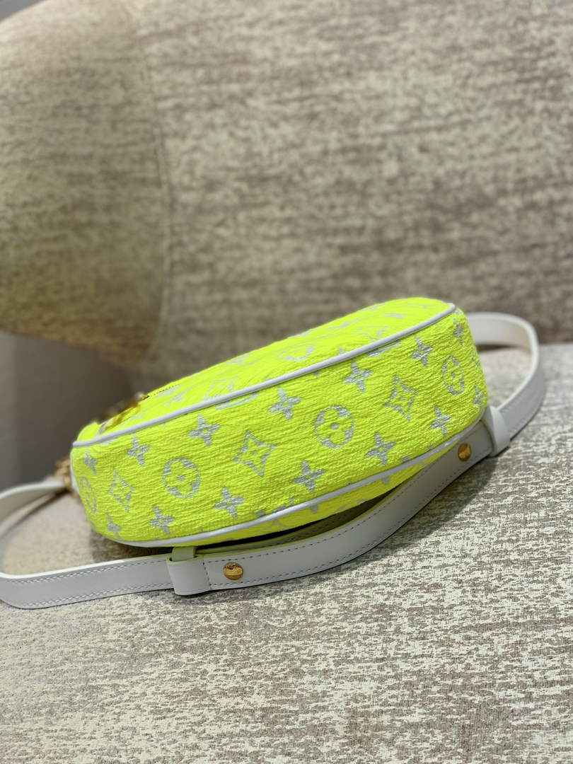 Louis Vuitton M81484 Loop Yellow