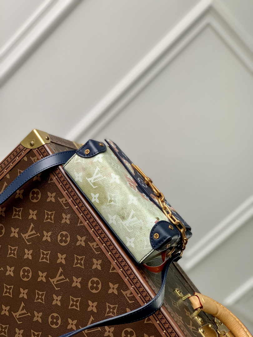 Louis Vuitton M81783 Steamer Wearable Wallet Blue