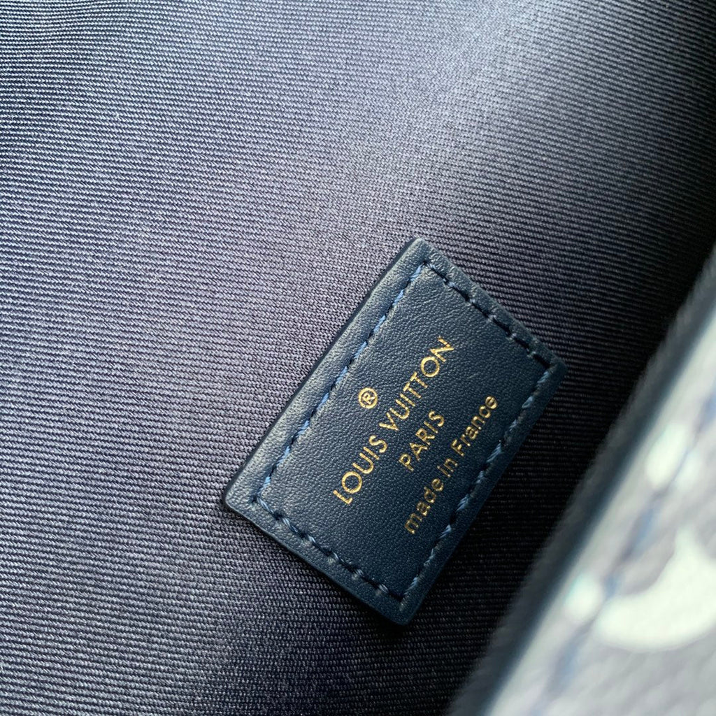 Louis Vuitton M81783 Steamer Wearable Wallet Blue