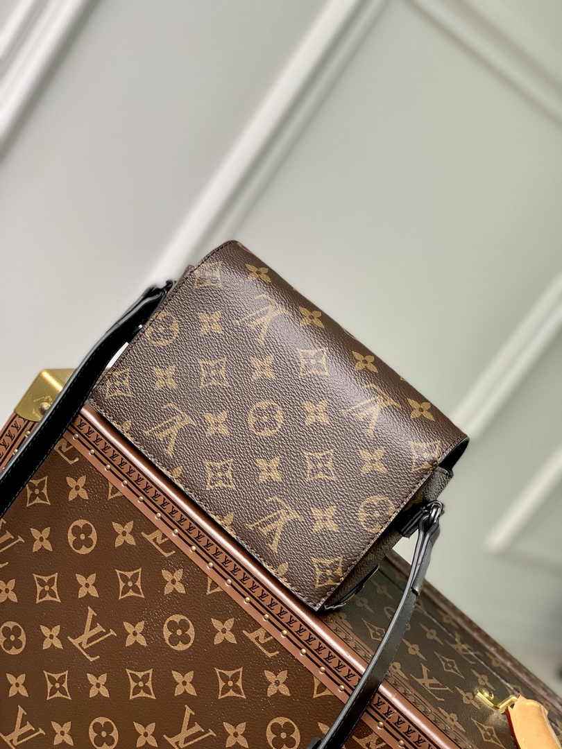 Louis Vuitton M82534 Steamer Wearable Wallet Monogram Canvas