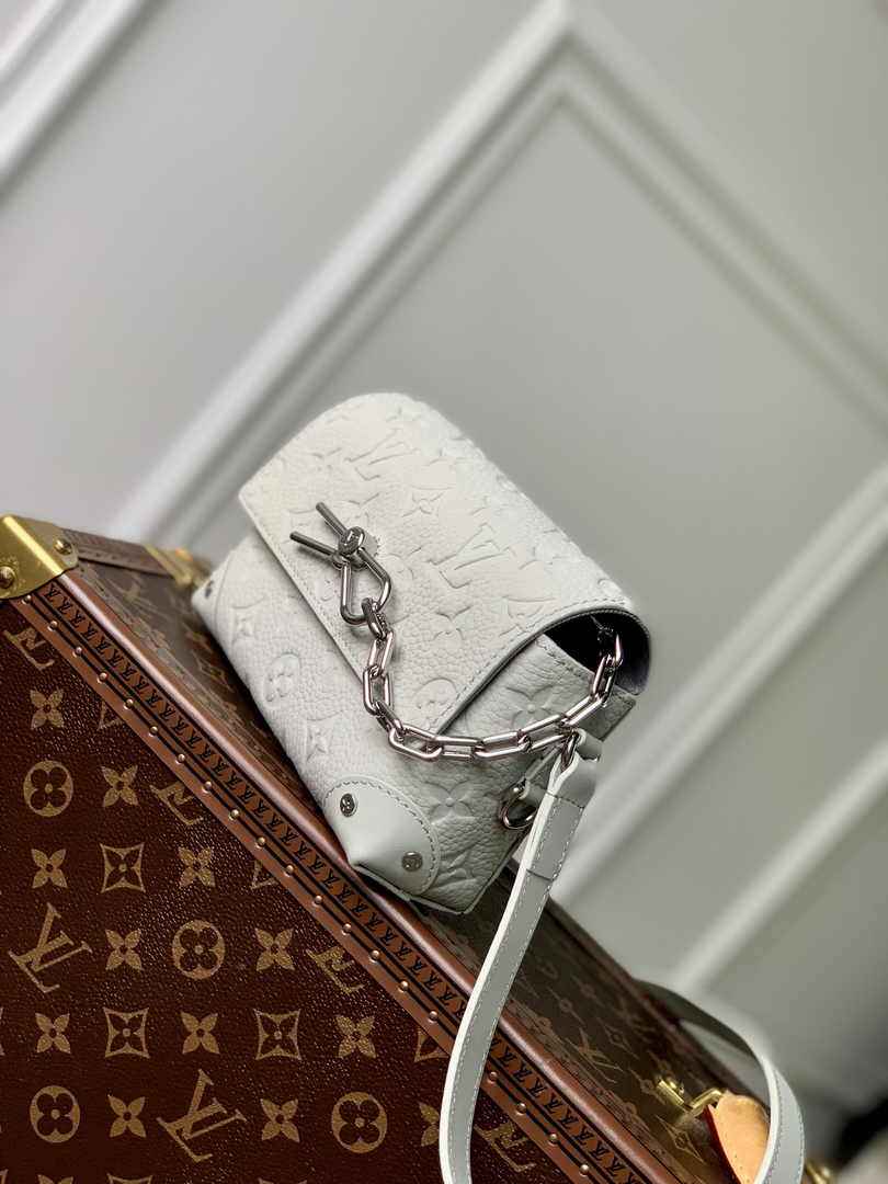 Louis Vuitton M82571 Steamer Wearable Wallet Beige Leather