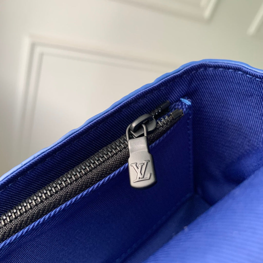 Louis Vuitton M82571 Steamer Wearable Wallet Blue Leather