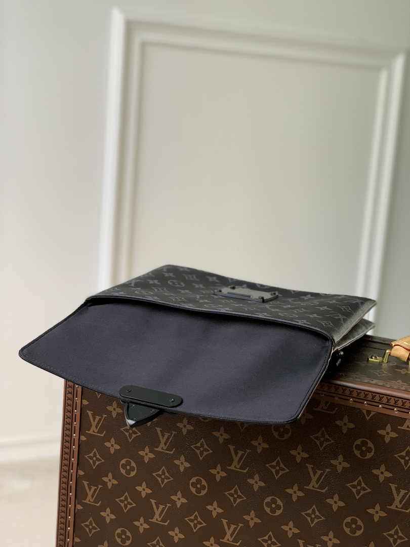 Louis Vuitton M82598 Pochette S-Lock Monogram Eclipse