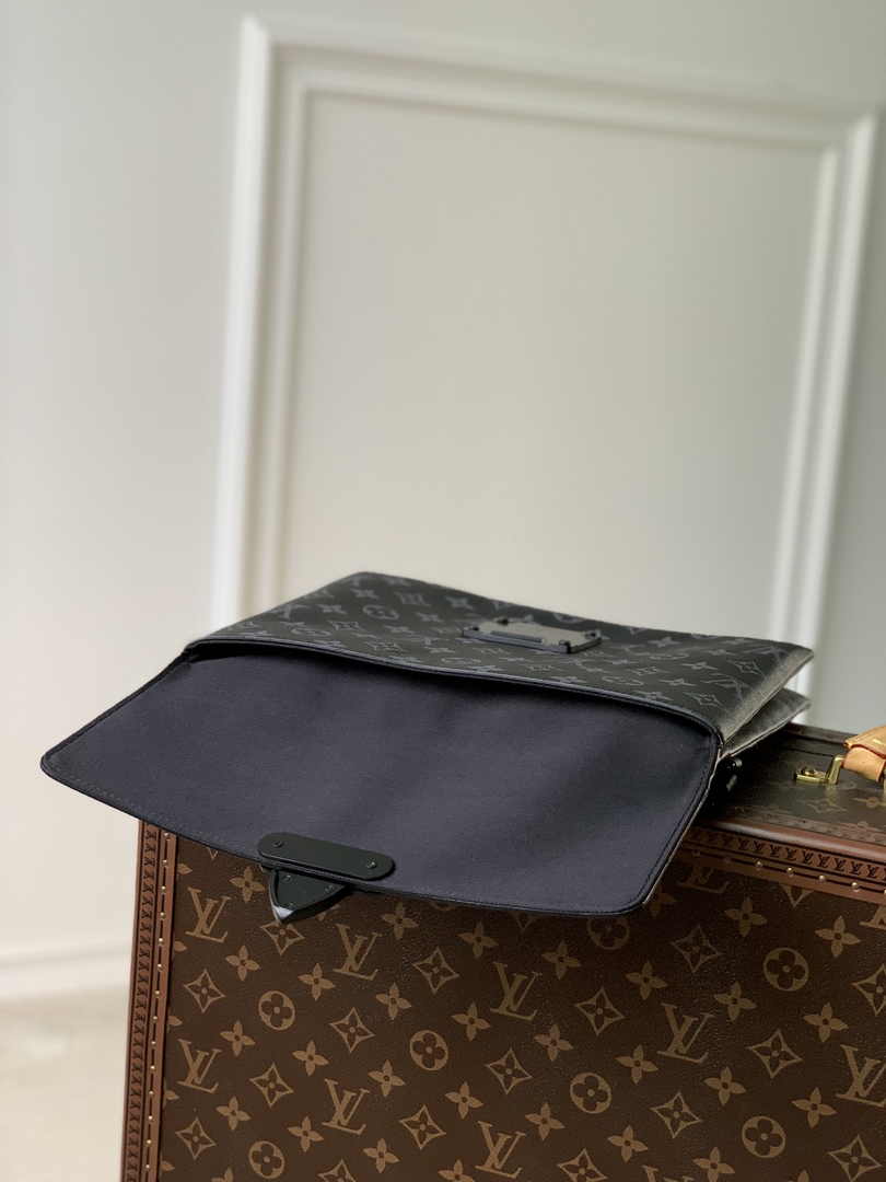 Louis Vuitton M82598 Pochette S-Lock Monogram Eclipse