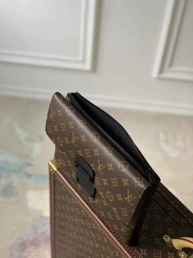 Louis Vuitton M82598 Pochette S-Lock Monogram Canvas