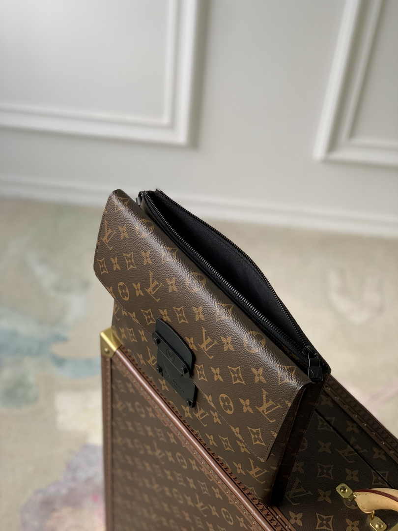 Louis Vuitton M82598 Pochette S-Lock Monogram Canvas