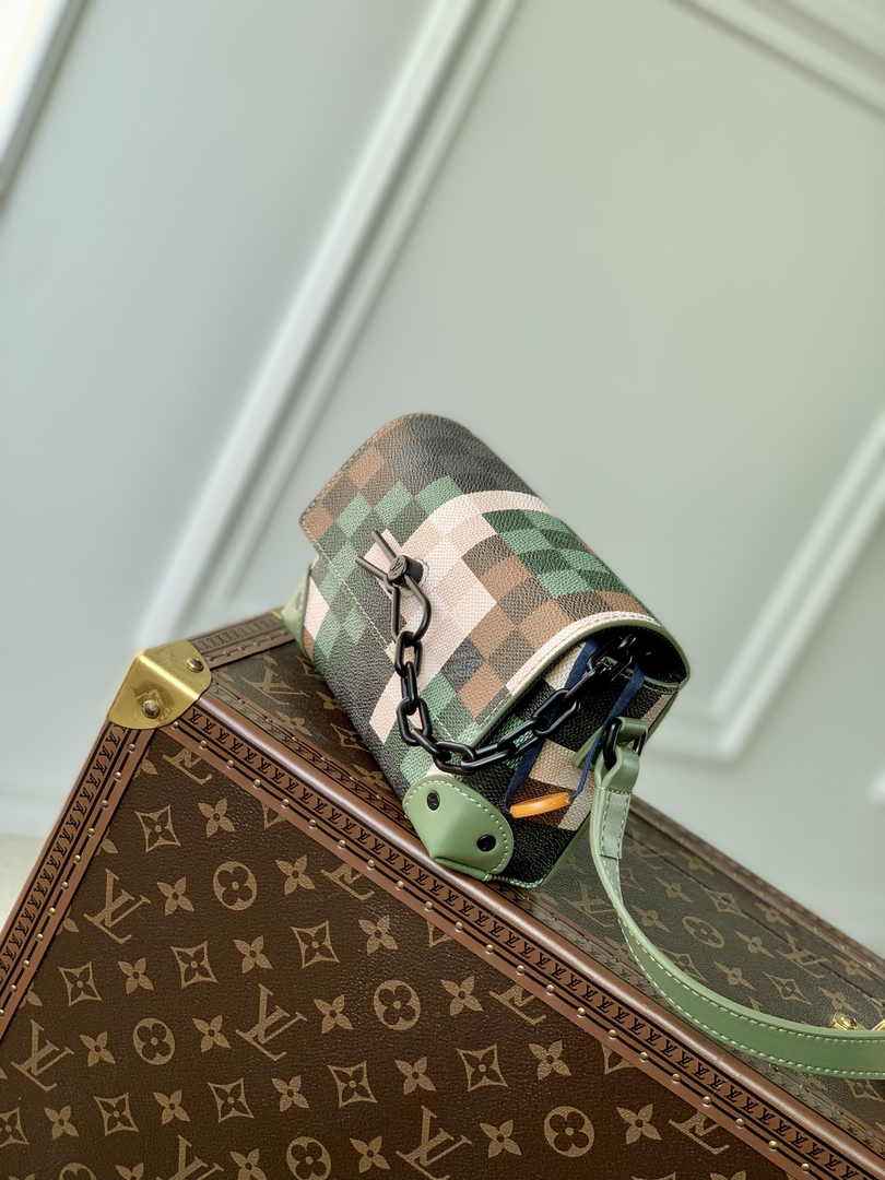Louis Vuitton M83172 Steamer Wearable Wallet Green