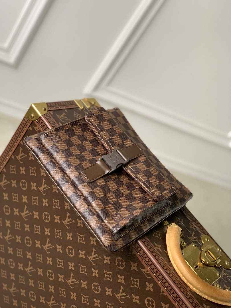 Louis Vuitton Messenger Bag N51127