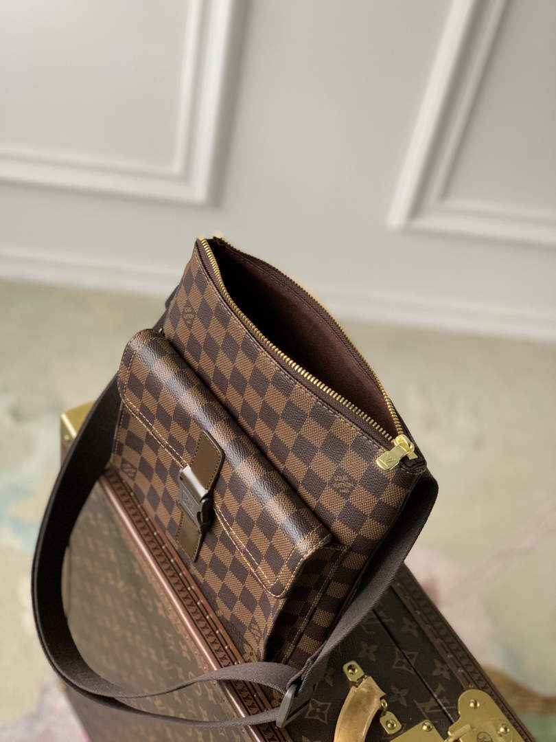 Louis Vuitton Messenger Bag N51127