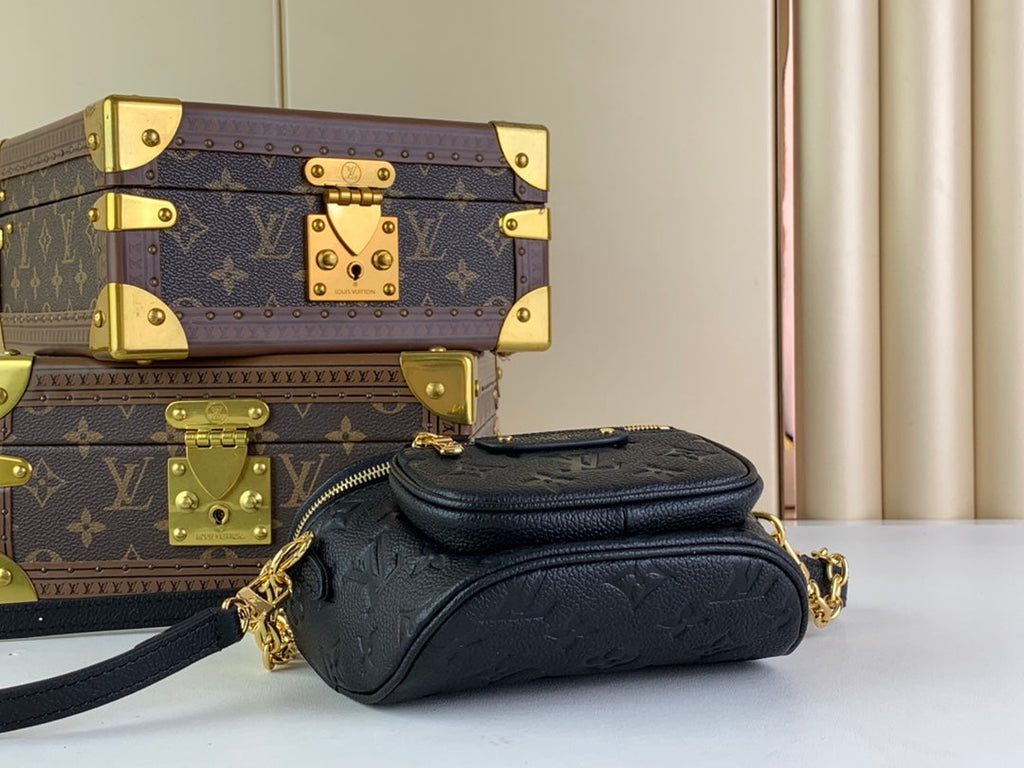 Louis Vuitton Mini Bumbag M46917 Gradient Black leather