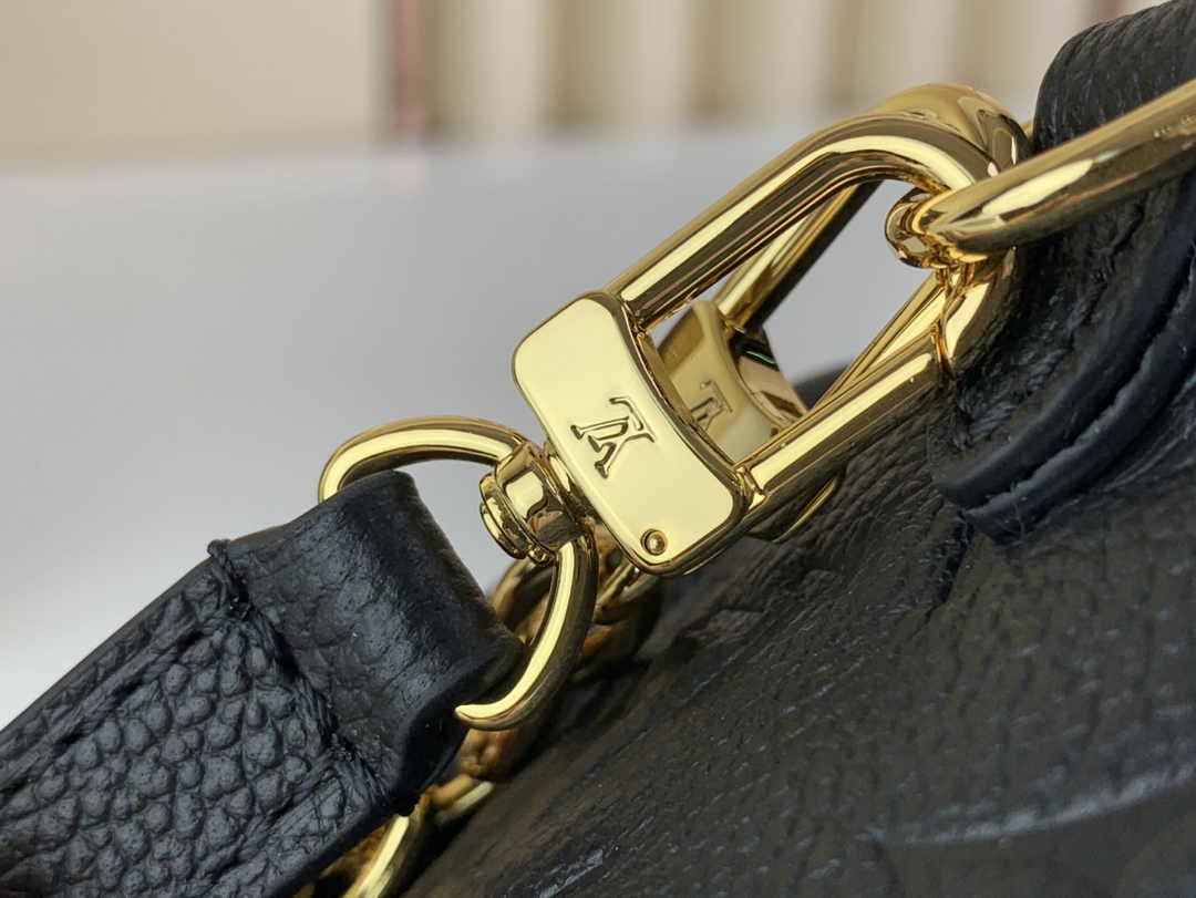 Louis Vuitton Mini Bumbag M46917 Gradient Black leather