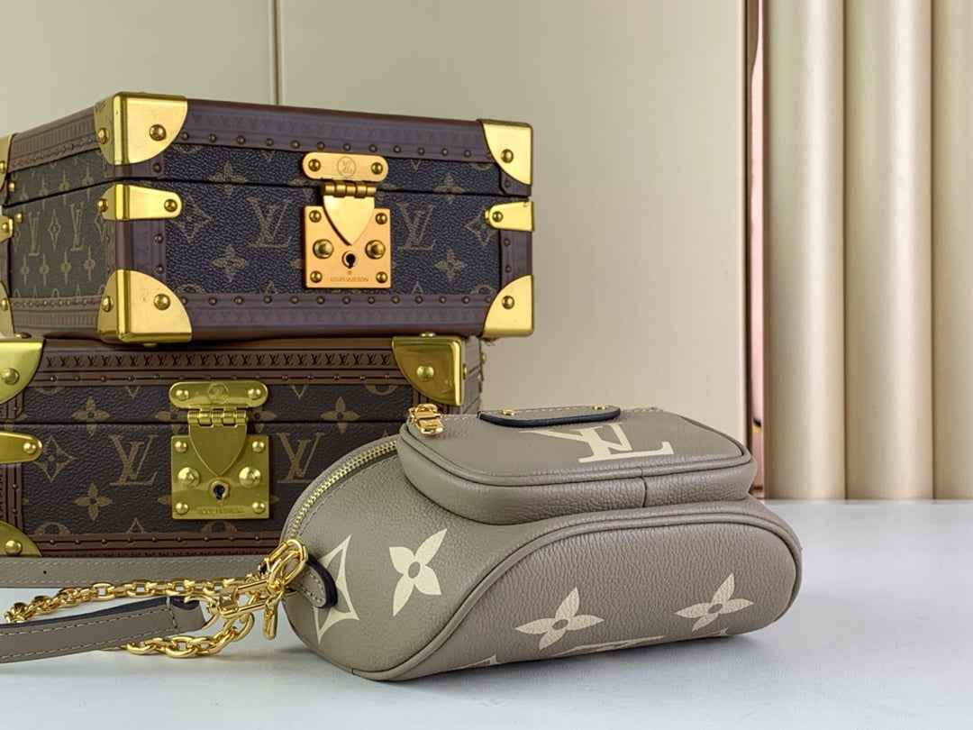 Louis Vuitton Mini Bumbag M82347 Gradient Gray leather