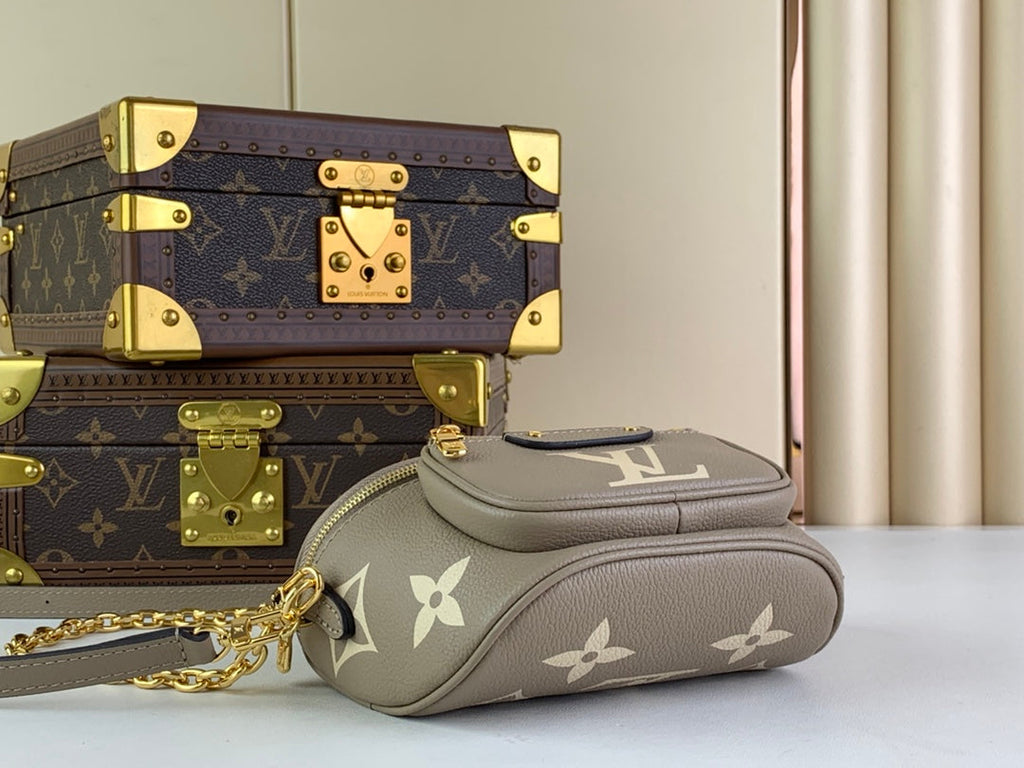 Louis Vuitton Mini Bumbag M82347 Gradient Gray leather