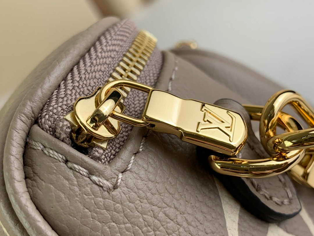 Louis Vuitton Mini Bumbag M82347 Gradient Gray leather