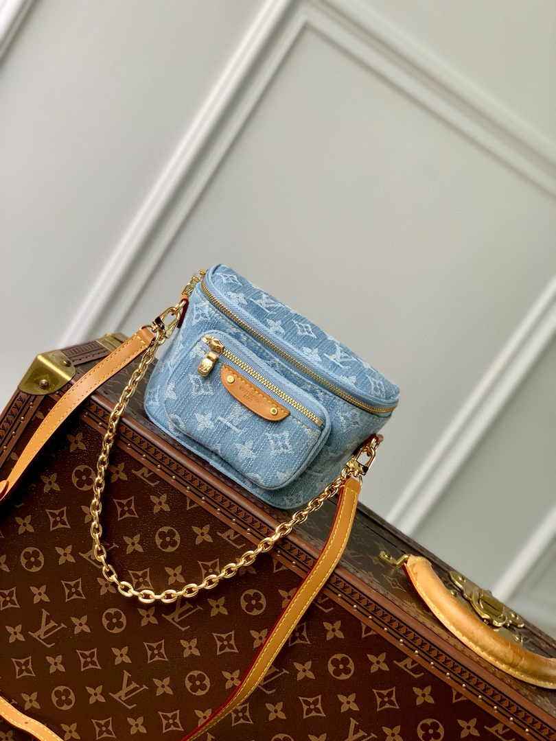 Louis Vuitton Mini Bumbag M83353