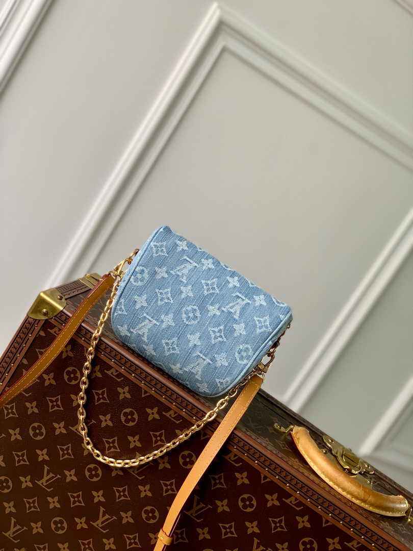 Louis Vuitton Mini Bumbag M83353