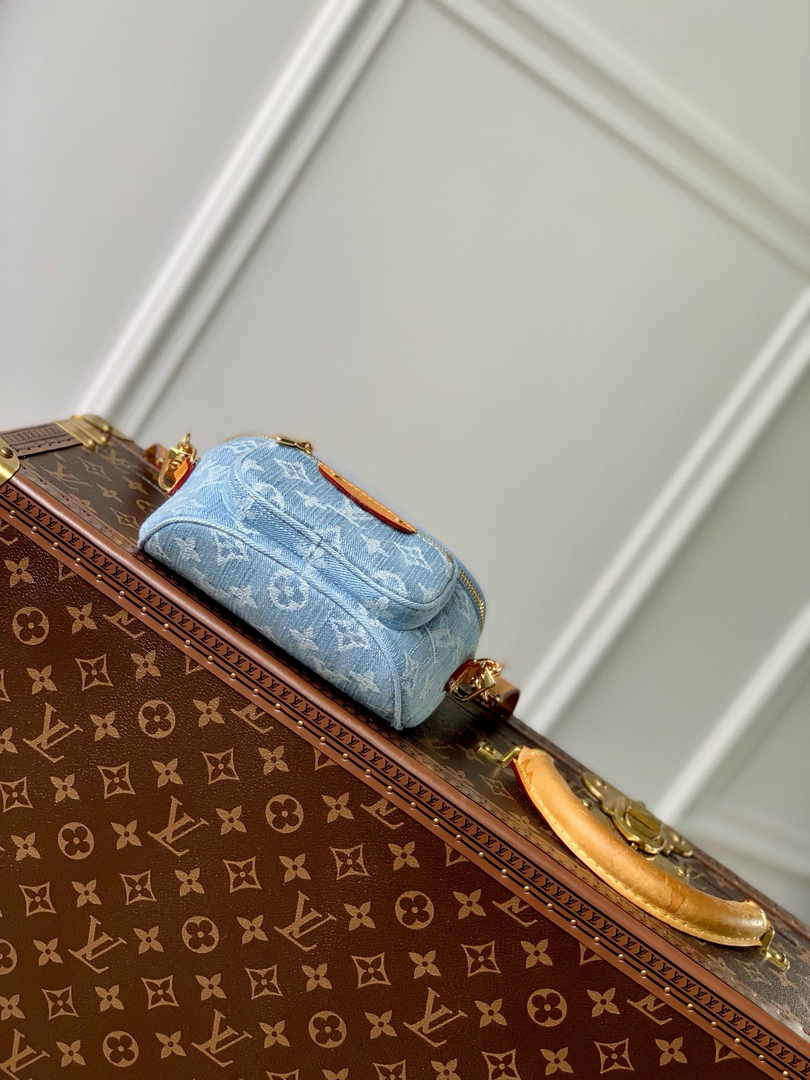 Louis Vuitton Mini Bumbag M83353
