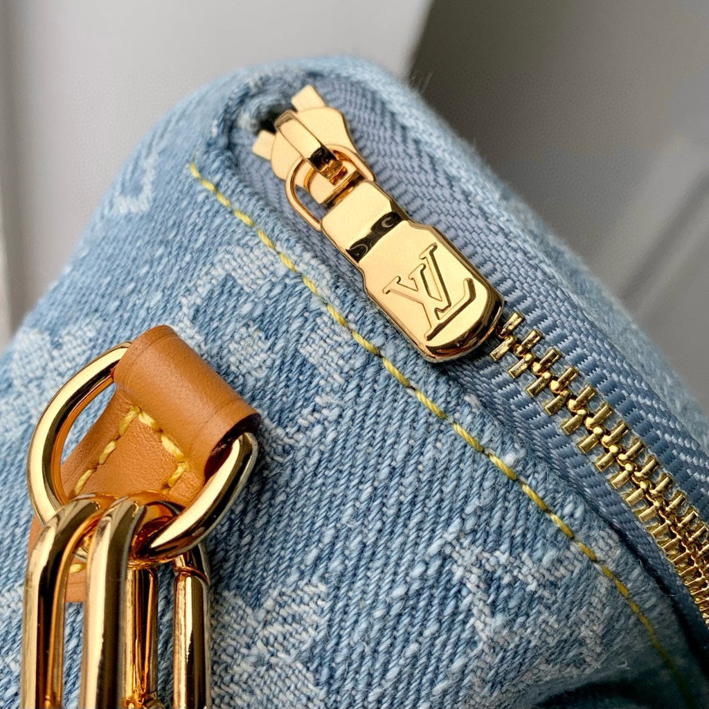 Louis Vuitton Mini Bumbag M83353