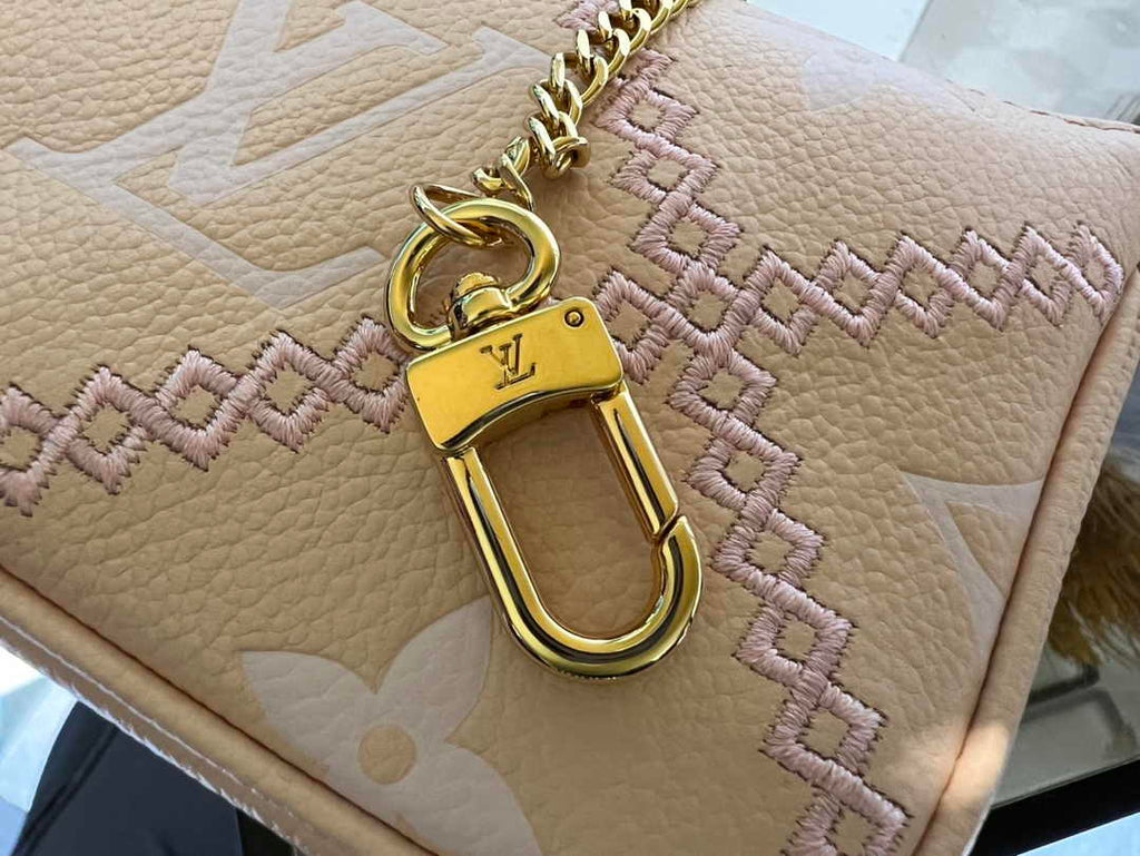 Louis Vuitton Mini Pochette Accessoires M81140 Apricot Leather - Default Title - View 7
