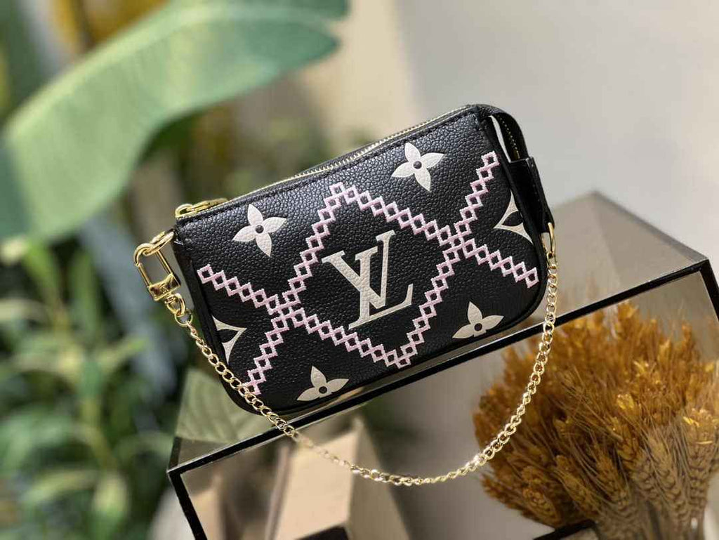 Louis Vuitton Mini Pochette Accessoires M81140 Black Leather - Default Title - View 2