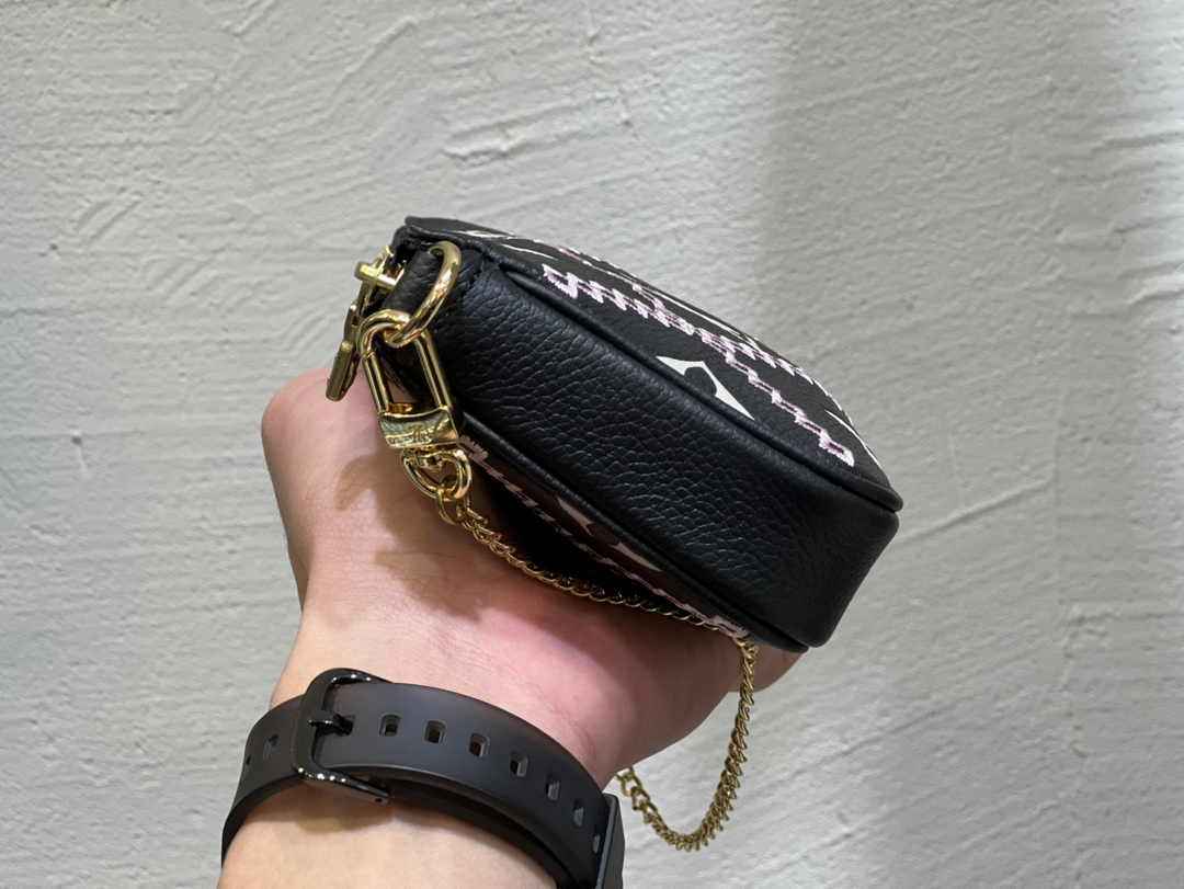 Louis Vuitton Mini Pochette Accessoires M81140 Black Leather - Default Title - View 3