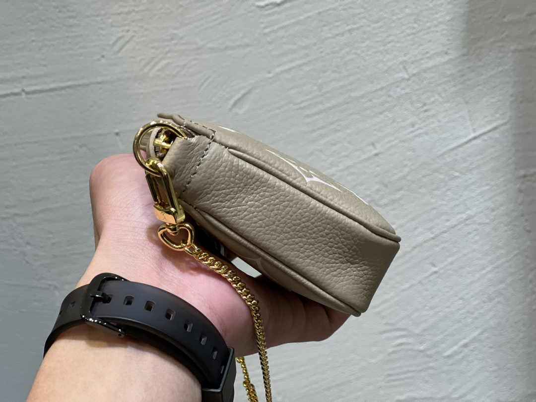 Louis Vuitton Mini Pochette Accessoires M80501 Gray Leather - Default Title - View 3