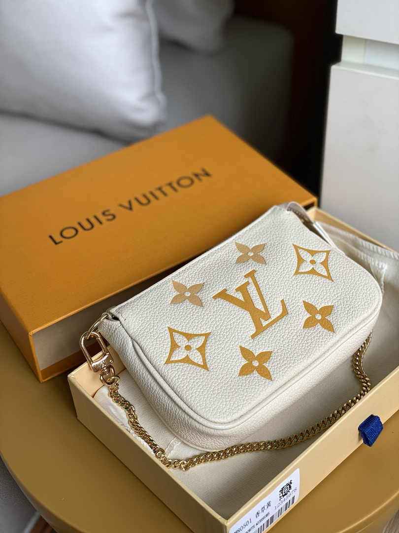 Louis Vuitton Mini Pochette Accessoires M80732 Beige Leather - Default Title - View 3