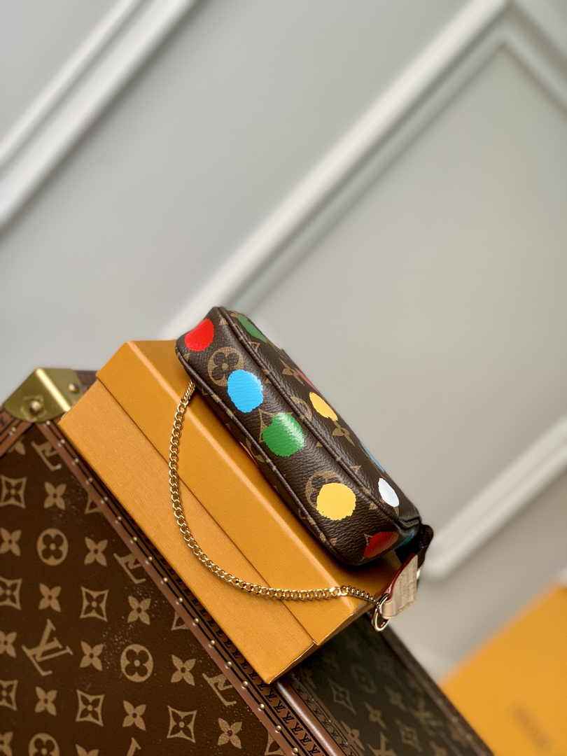 Louis Vuitton LV x YK  Mini Pochette Accessoires M81866 - Default Title - View 3