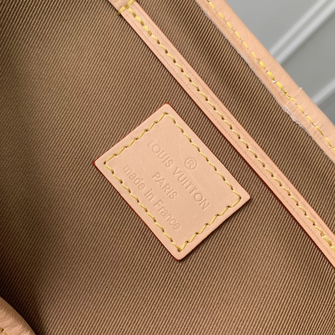 Louis Vuitton Montsouris MM Backpack, M11197 Monogram canvas