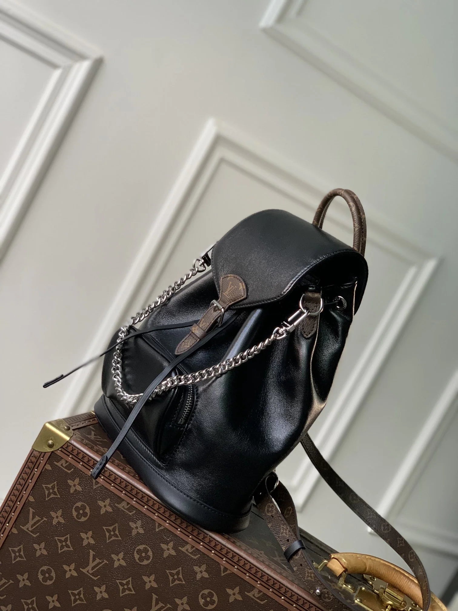 Louis Vuitton Montsouris Vibe PM Bag, M12587 Black Lambskin leather