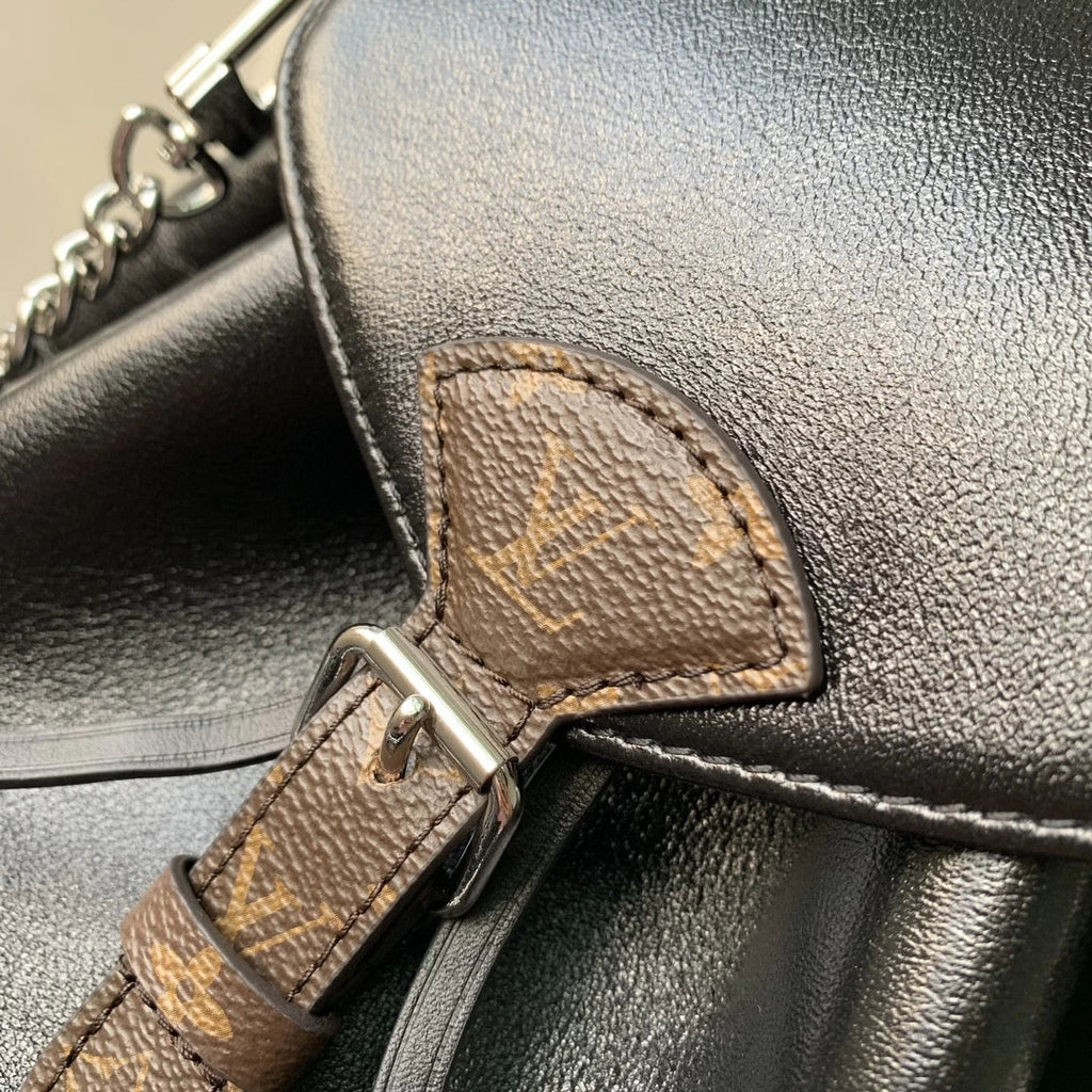 Louis Vuitton Montsouris Vibe PM Bag, M12587 Black Lambskin leather