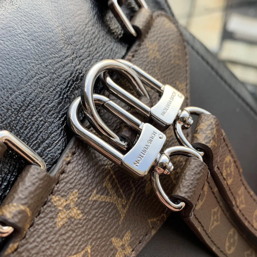 Louis Vuitton Montsouris Vibe PM Bag, M12587 Black Lambskin leather