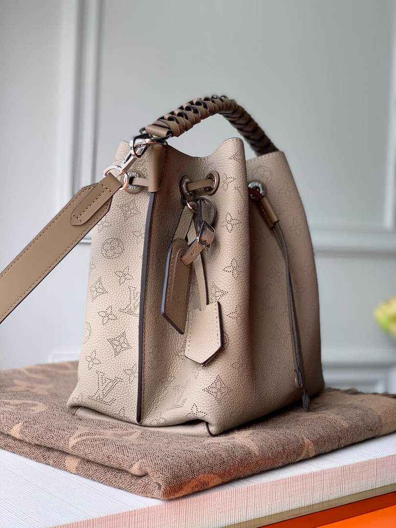 Louis Vuitton Muria Bucket Bag M55799 - Gray Leather Handbag