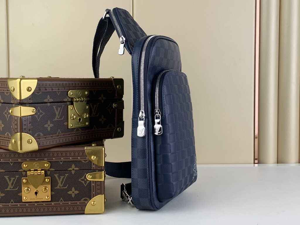 Louis Vuitton N40439 Avenue Slingbag Bag Blue Sapphire