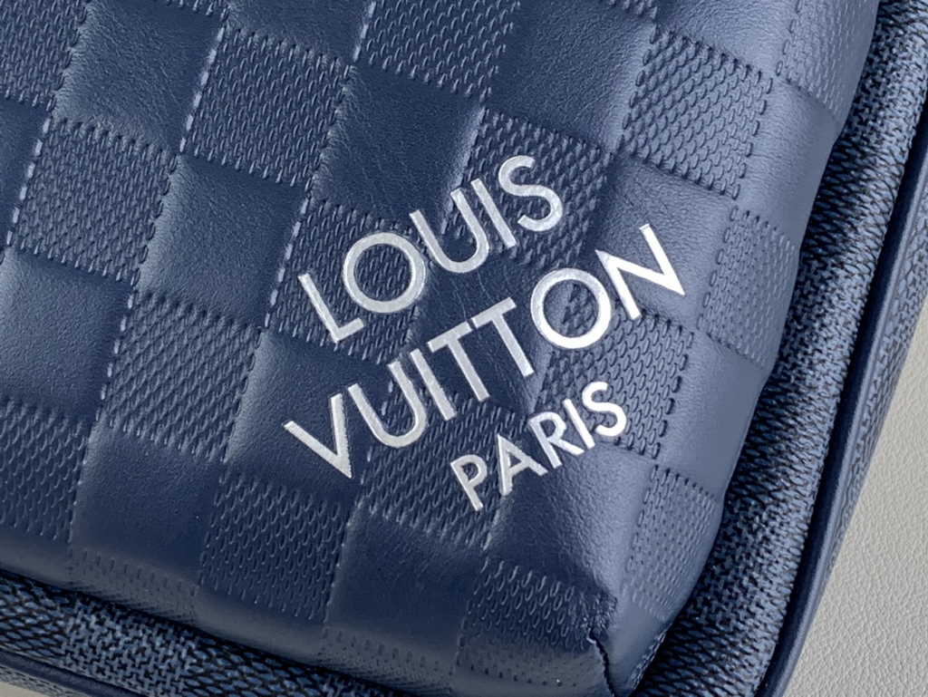 Louis Vuitton N40439 Avenue Slingbag Bag Blue Sapphire