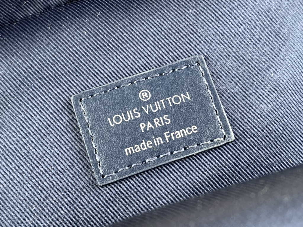 Louis Vuitton N40439 Avenue Slingbag Bag Blue Sapphire