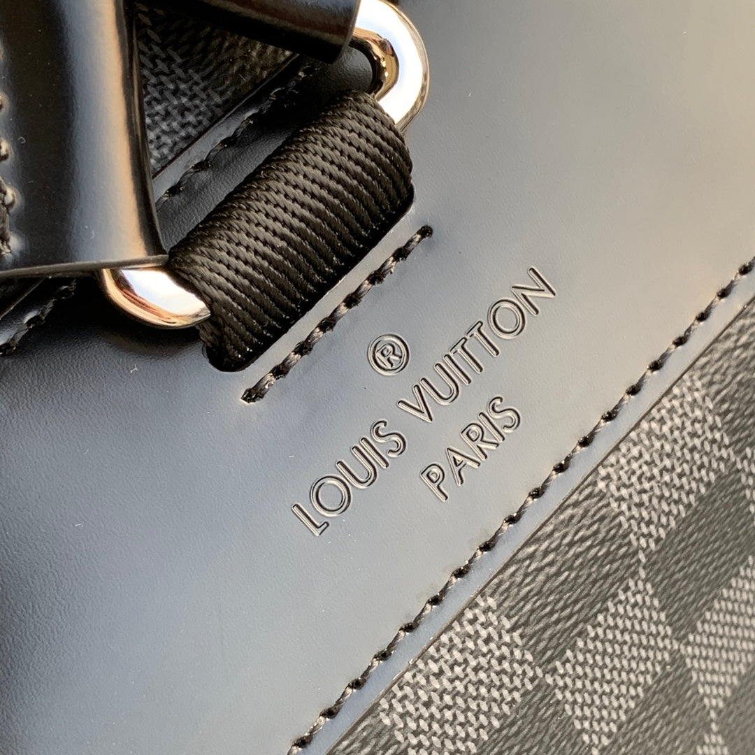 Louis Vuitton N41379 Christopher Backpack MM Damier Graphite canvas body