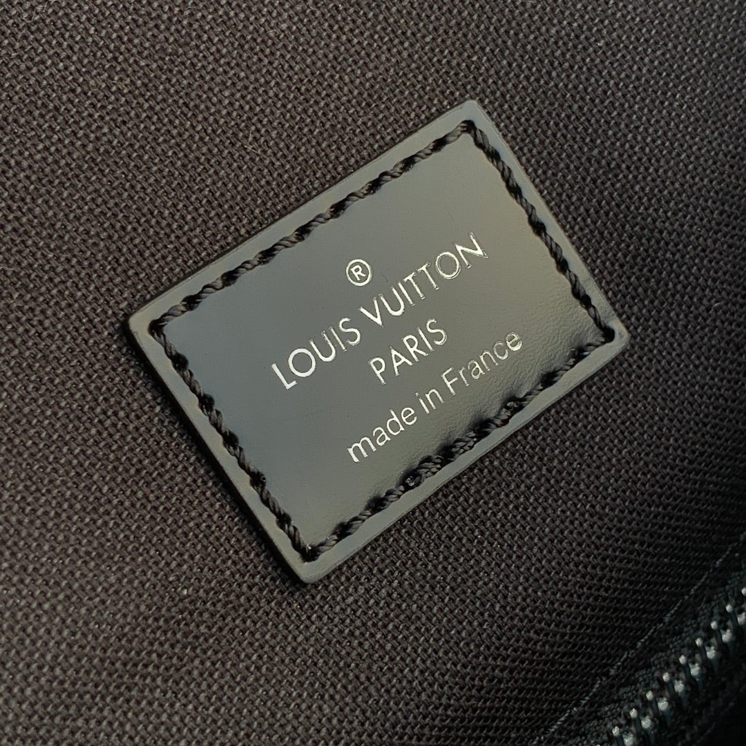 Louis Vuitton N41379 Christopher Backpack MM Damier Graphite canvas body