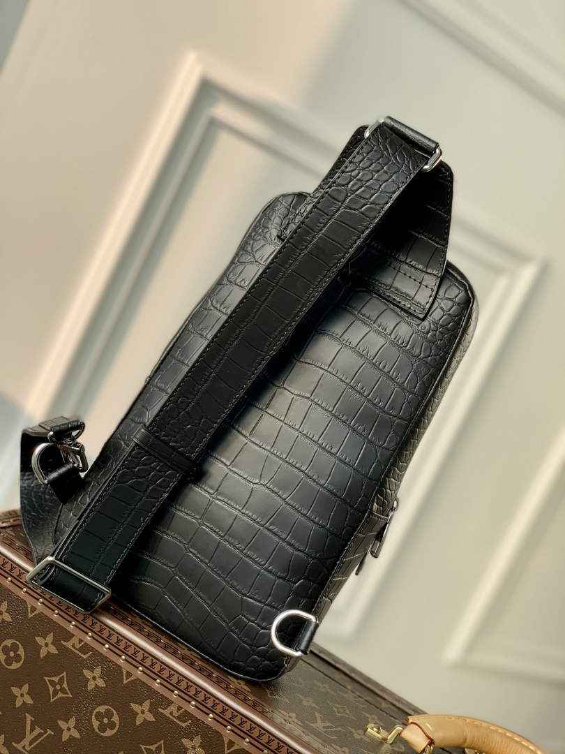 Louis Vuitton N41720 Avenue Sling Bag Damier Leather Black